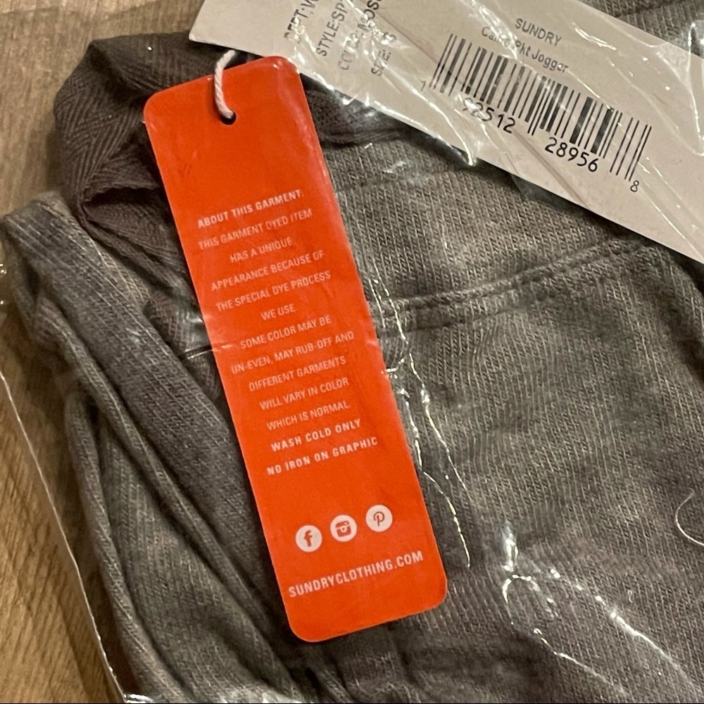 NWT Sundry Camo Pocket Joggers Moss - Picture 4 of 6